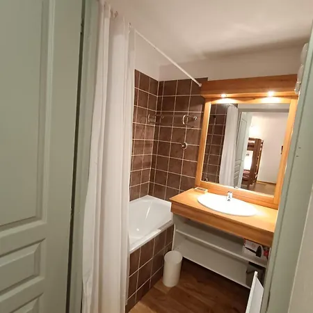 For 4 To 6 People In Apartment Albiez-Montrond