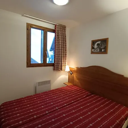 For 4 To 6 People In * Albiez-Montrond