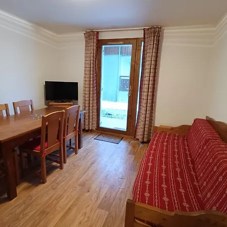 For 4 To 6 People In