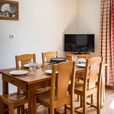 For 4 To 6 People In Apartment Albiez-Montrond