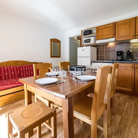 For 4 To 6 People In Apartment *