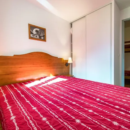 Apartment For 4 To 6 People In