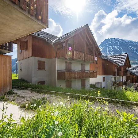Apartment For 4 To 6 People In Albiez-Montrond